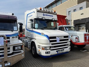 Scania T 124  -  Sattelzugmaschine 1995