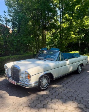 Mercedes W112 -  300 SE Cabrio 1965
