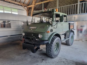 Mercedes-Benz Unimog 406 Doka 1974